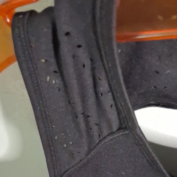 Elegant Black Sleeveless Tank Top - Picture 3 of 10